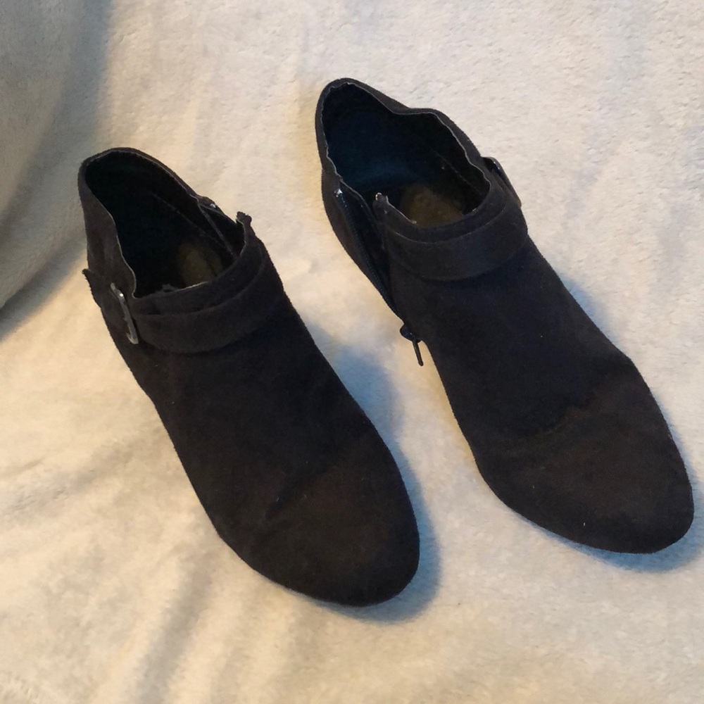 Black heels